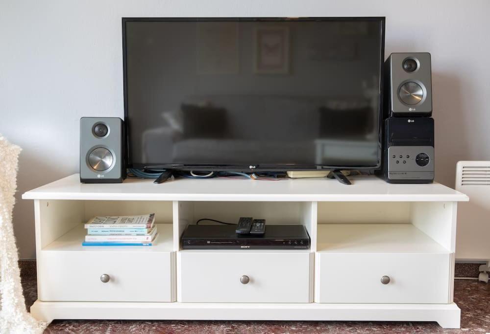 Cosy Apartment With Acropolis View เอเธนส์ ภายนอก รูปภาพ