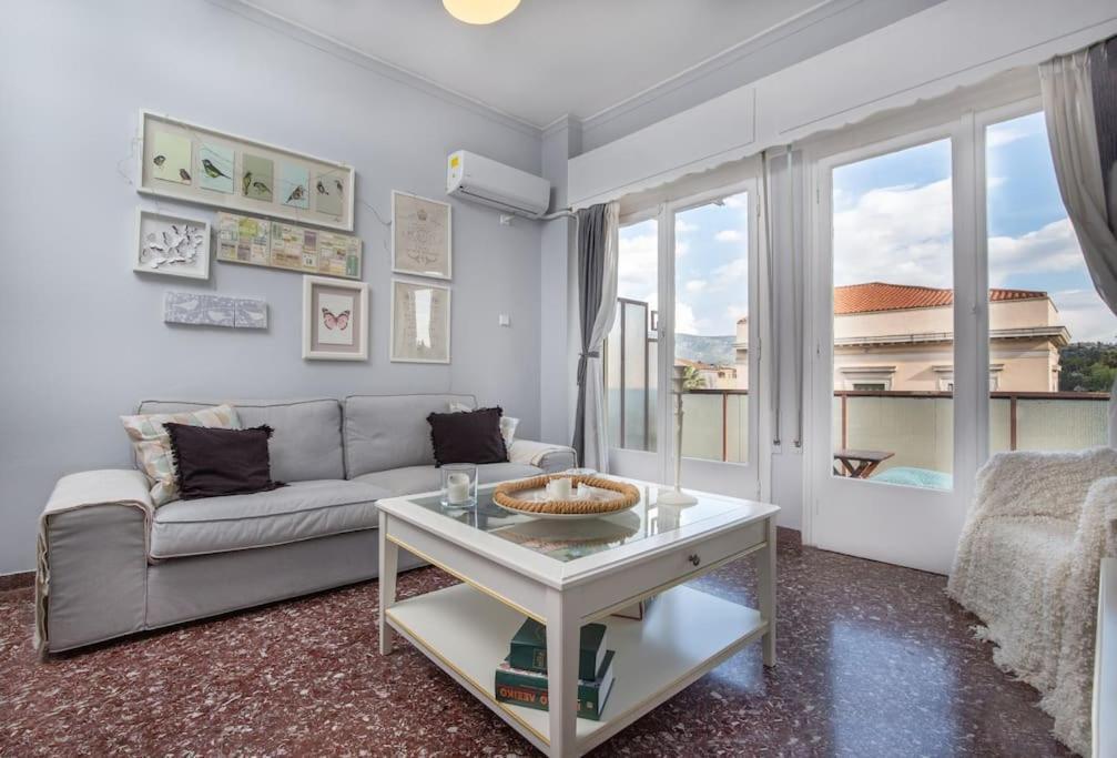 Cosy Apartment With Acropolis View เอเธนส์ ภายนอก รูปภาพ